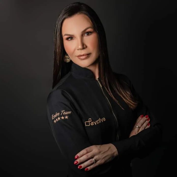 Dra. Cristiane Giordano — Coordenadora do curso